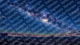 精霊の光粒と天の川が交差する神秘の夜空